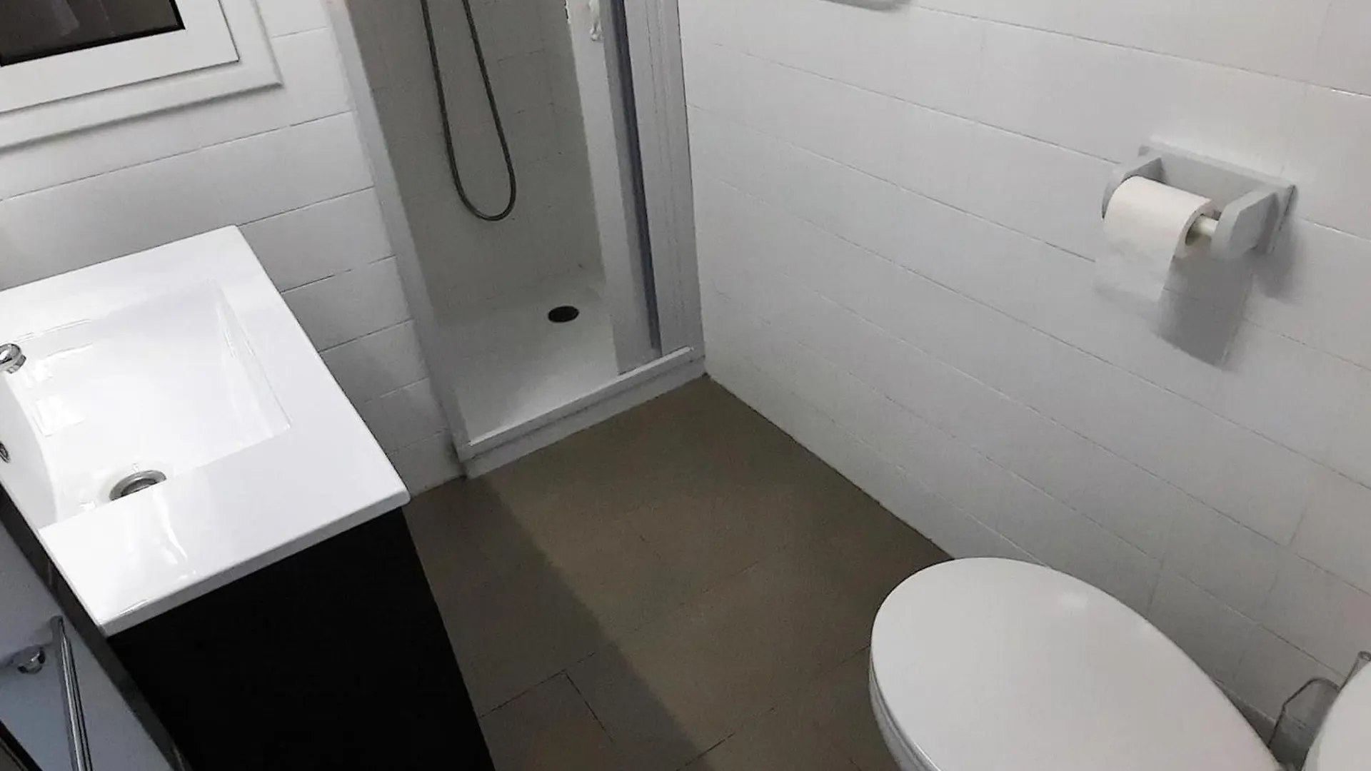 Amplio Apartamento En Planta Baja Con Terraza Y Jardin, Cerca De La Playa Carboneras, Llanca - Es-170-1 Apartmán